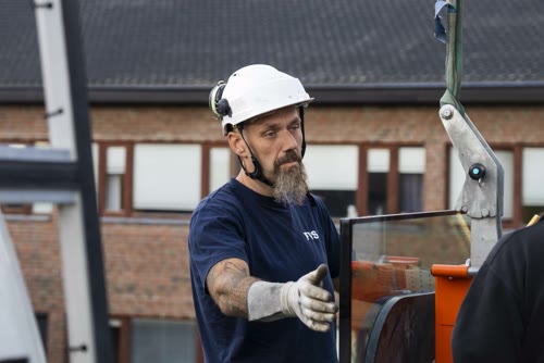Glass og fasadearbeid hos FVS